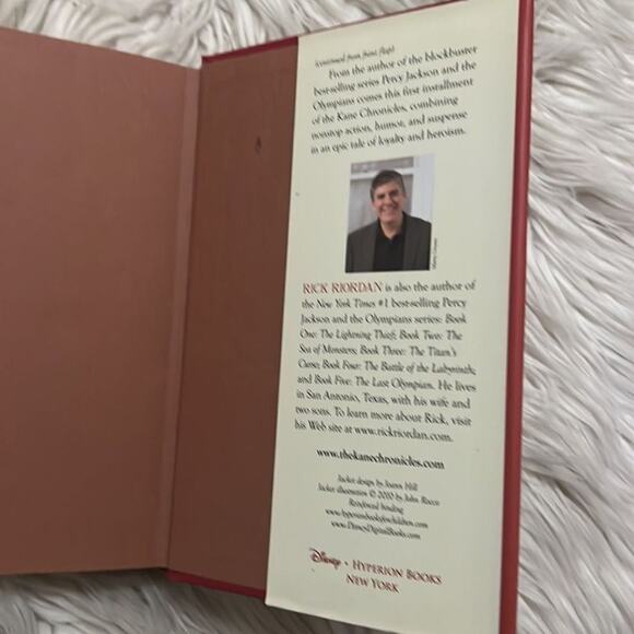 THE RED PYRAMID DISNEY BY AUTHOR RICK‎ RIORDAN - Picture 4 of 8